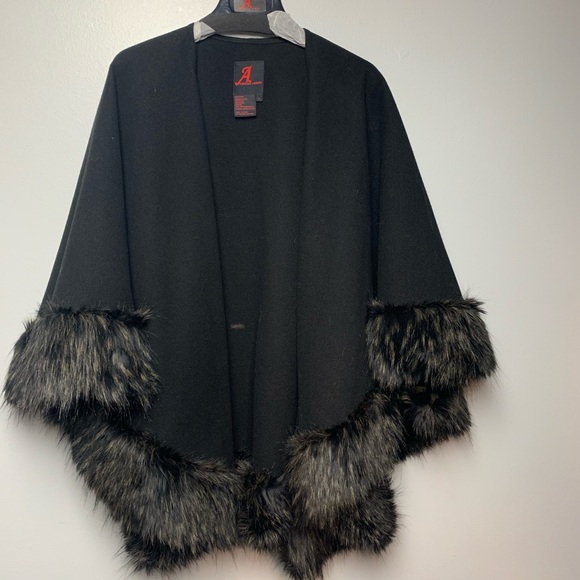 Adrienne Landau Jackets & Blazers - Adrienne Landau |  Cape faux fur trim